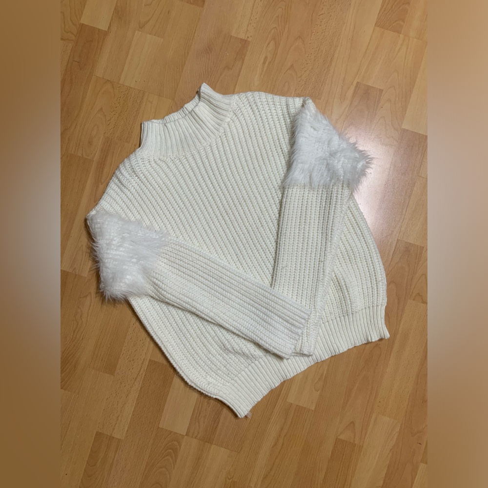 Turtleneck Knit Sweater with fur shoulder accent